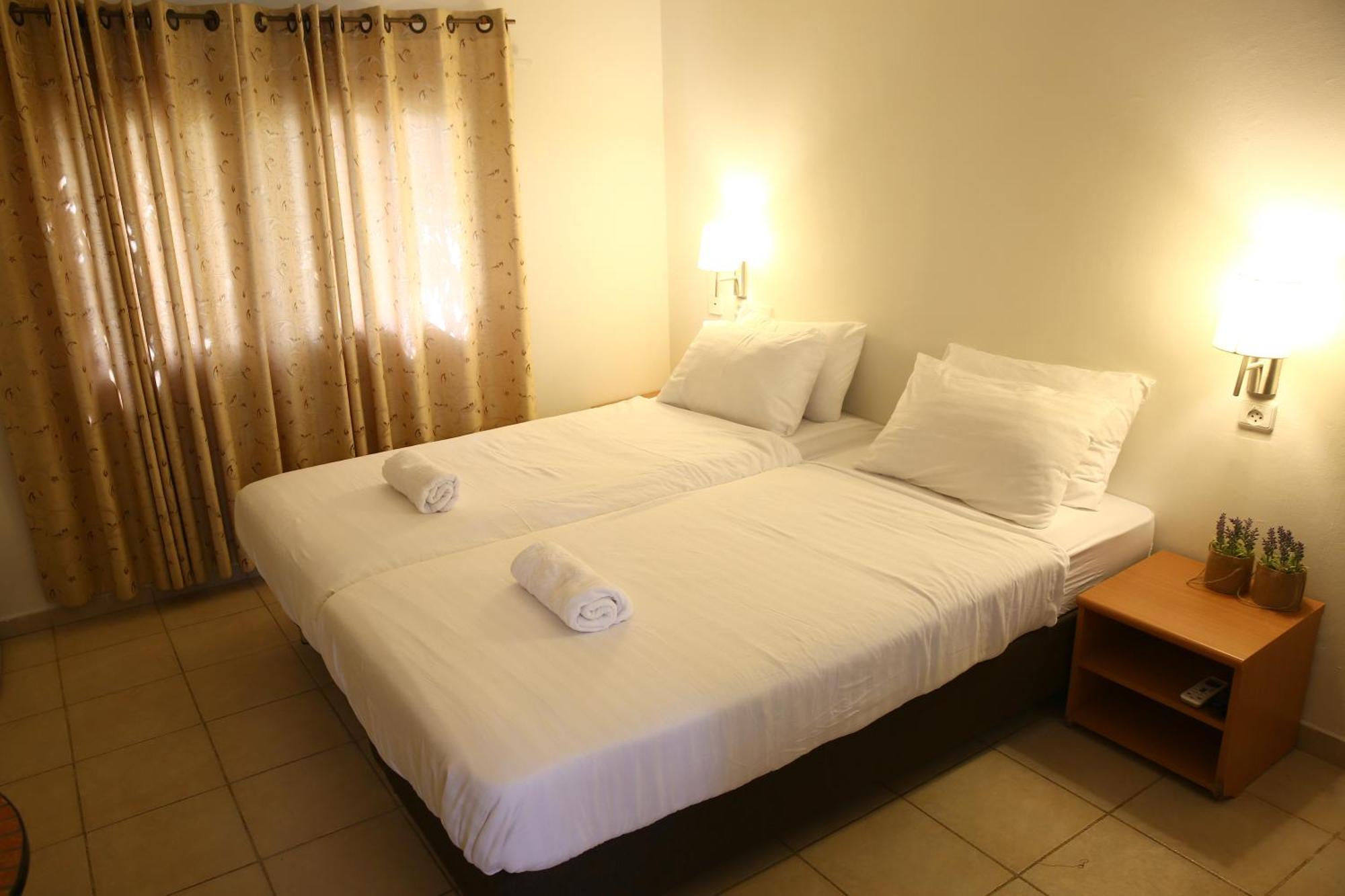 Eilot Kibbutz Country Lodging Eilat Chambre photo